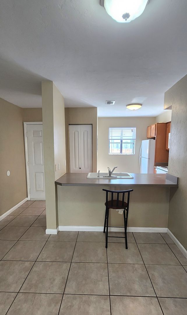 Photo - 2 Bed / 2.5 Bath End-Unit Townhome in Mill Run