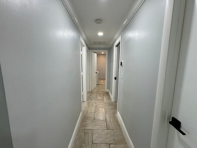 Building Photo - 4242 SW 49th Ct Rental