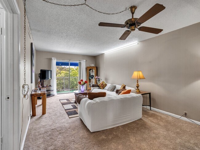 Photo - 2601 Bellefontaine St Unit B317