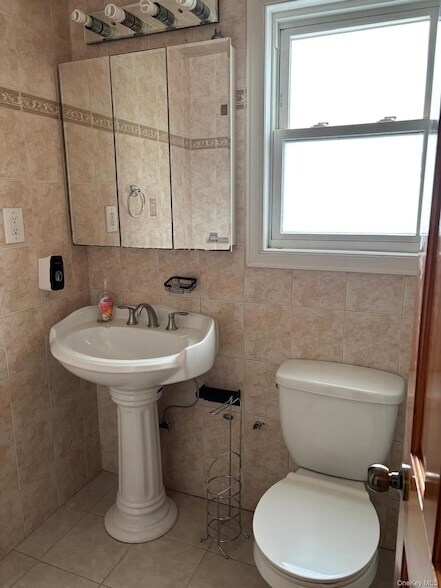 Photo - 75-20 167th St