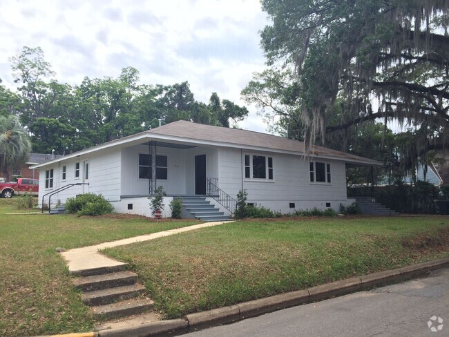 Building Photo - Available Now FAMU Campus!  Bright and Sun... Rental