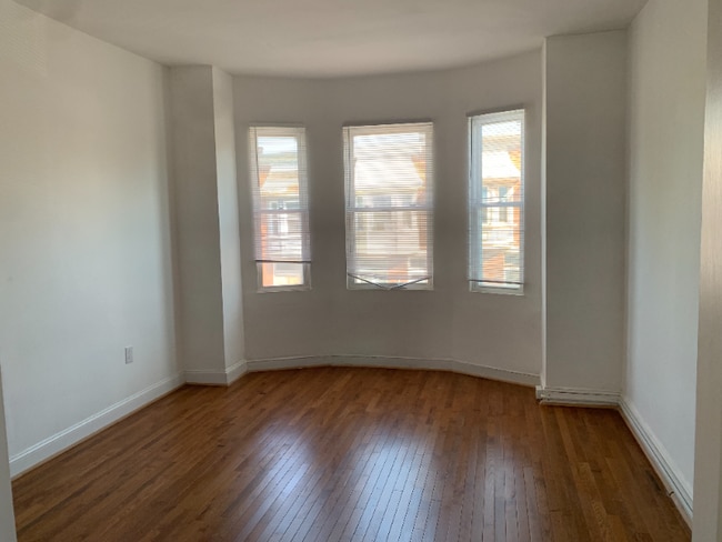 Photo - 2021 W Saratoga St