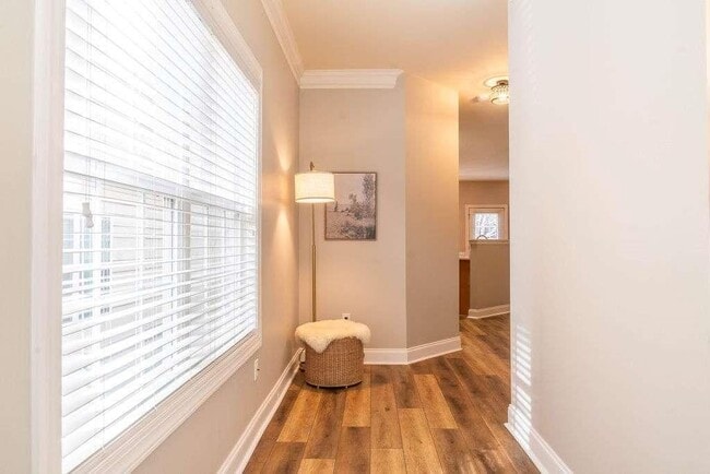 Photo - 2046 Barberry Dr