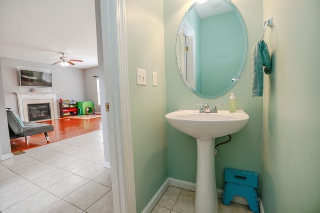 Photo - 2200 Elijah St