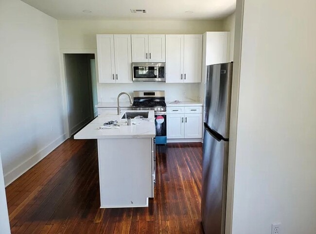 Photo - 2726 O'Reilly St