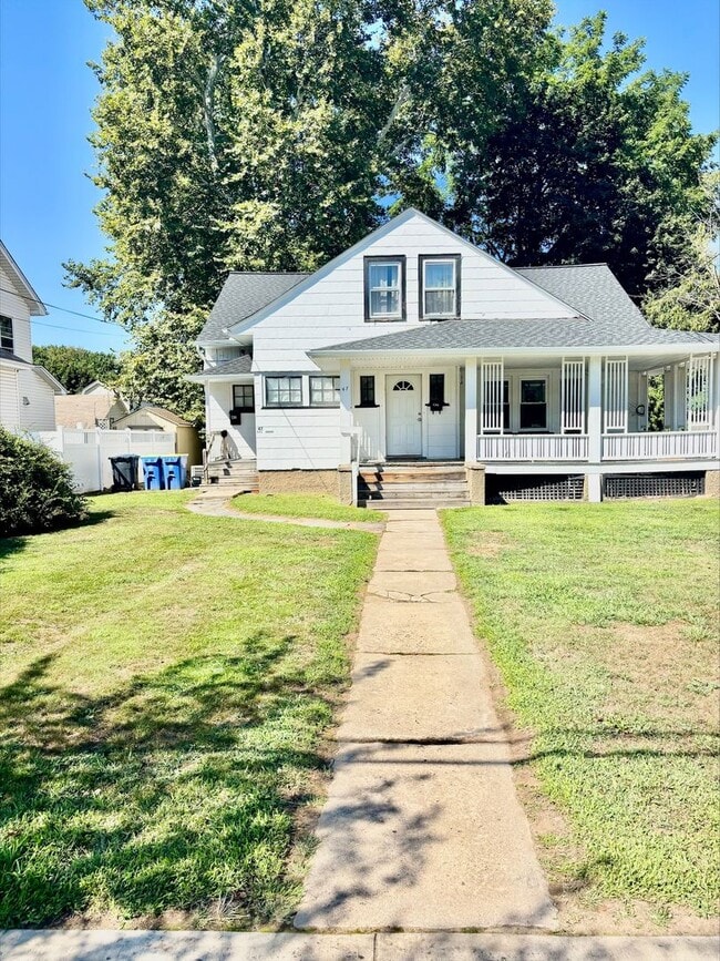 Building Photo - 47 W Maple Ave Unit 47 West Maple Avenue -  2 Rental
