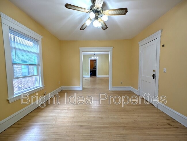 Photo - 2104 Emerson Ave S