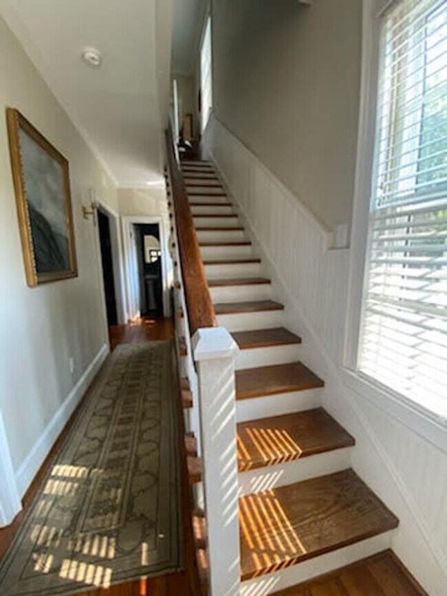 Photo - Beautiful historic 3BR/1.5BA Home in Downt...