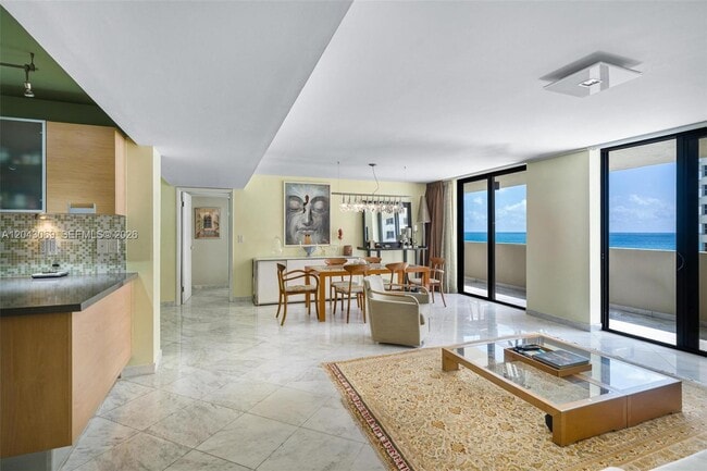 Photo - 1623 Collins Ave Unit PH1010