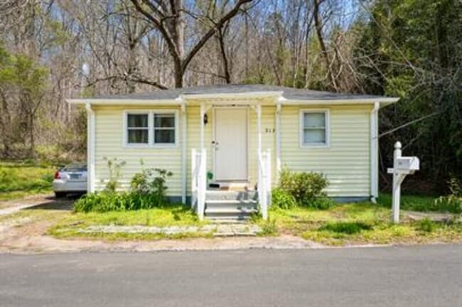 Building Photo - 217 Stephens Rd Rental