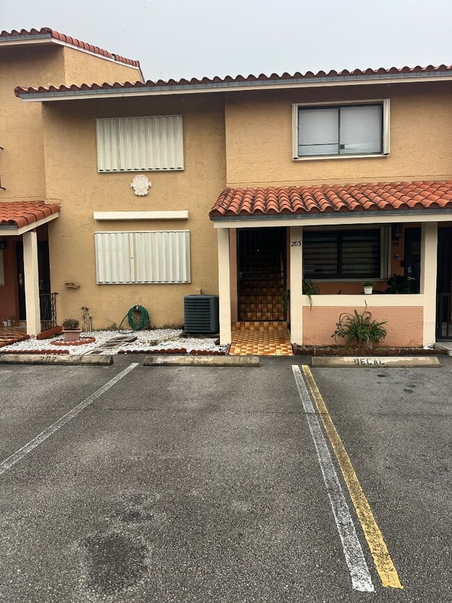 Photo - 2780 W 62nd St