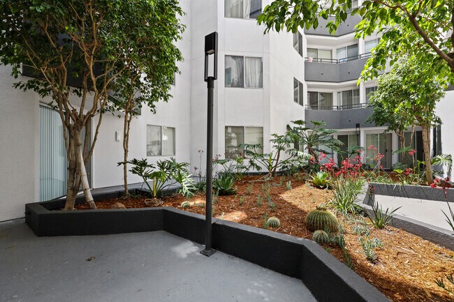 10600 Wilshire