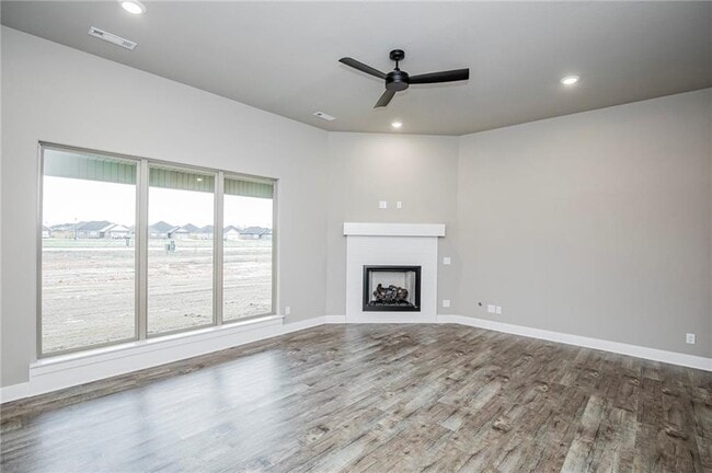 Photo - 1249 Seay Cir