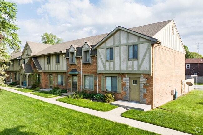 Photo - Tudor Gardens