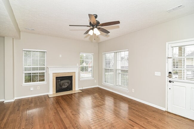 Photo - 1604 Zurich Dr