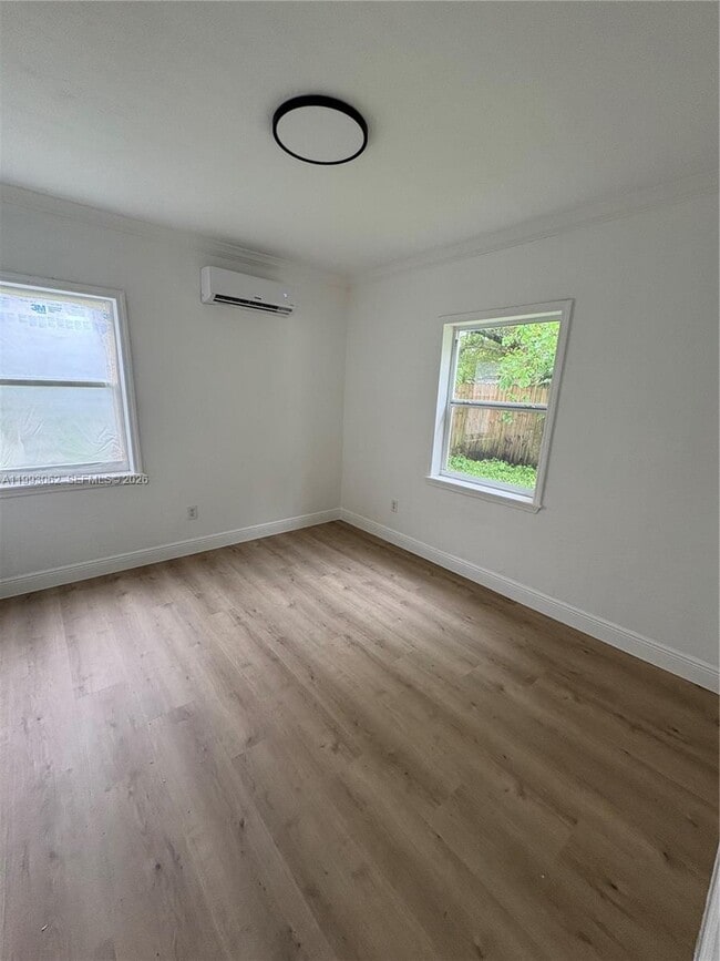 Photo - 1348 NE 182nd St