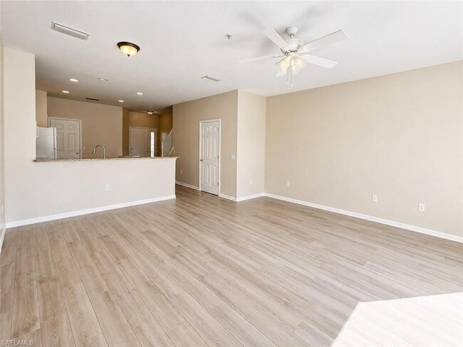 912 Hampton Cir