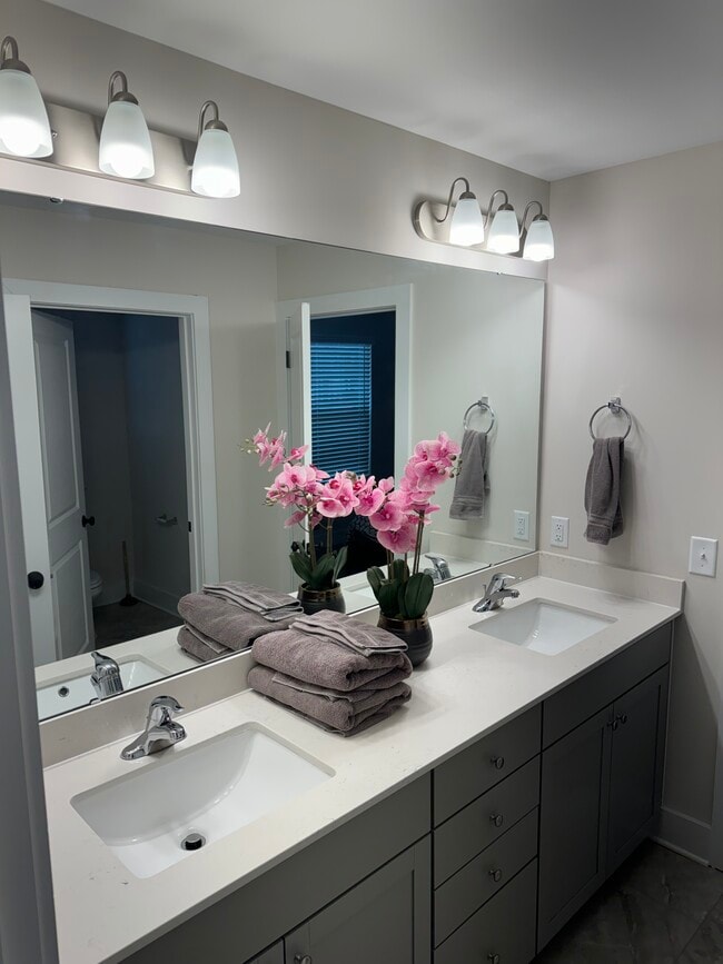 Photo - Mebane townhouse