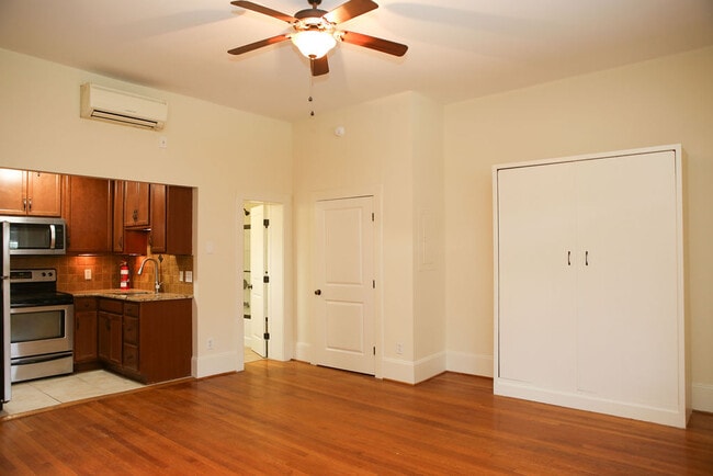 Photo - 817 N Elm St Unit A