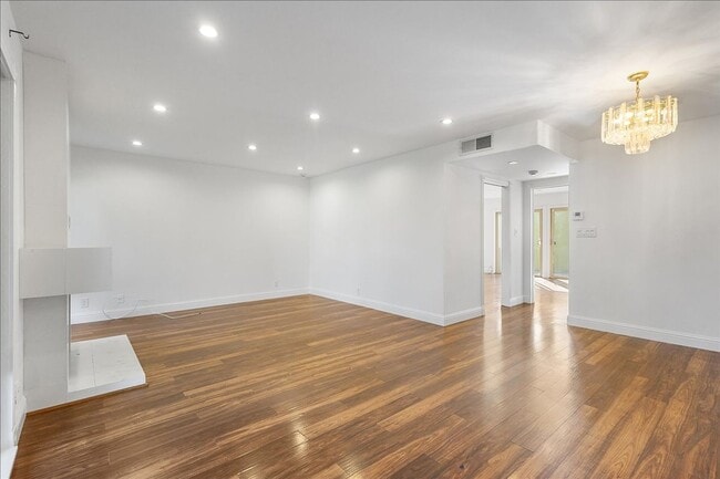 Photo - 3031 Flora Vista