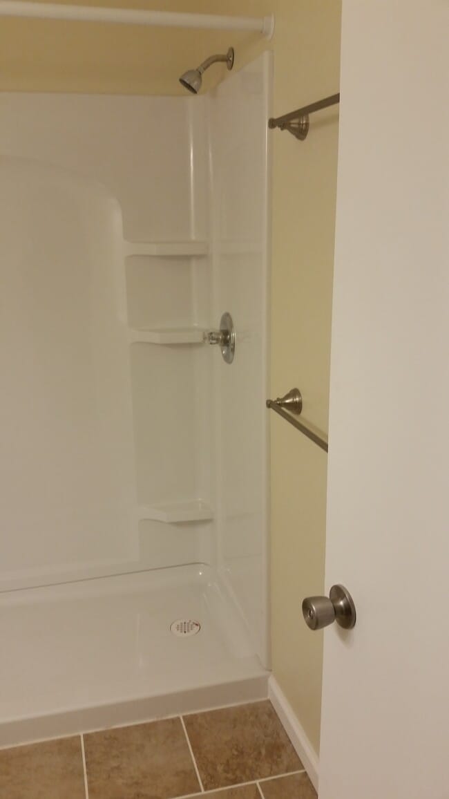 Photo - 543 E School St