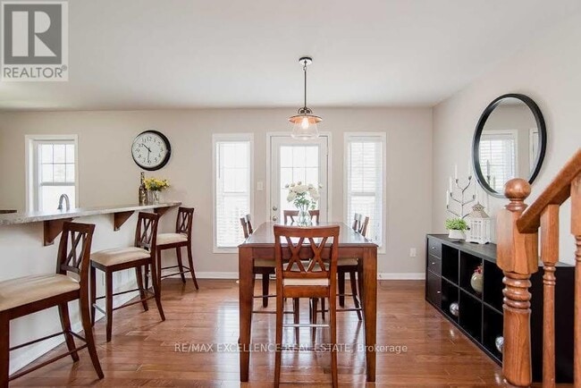 Photo - 878 Brassard Cir