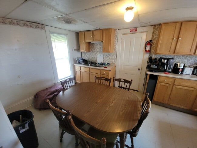 Photo - 239 Chippewa St