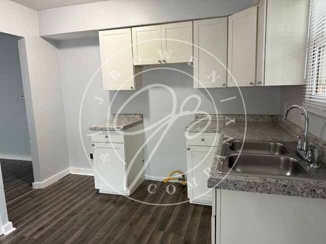 Photo - 72 San Rafael Ave