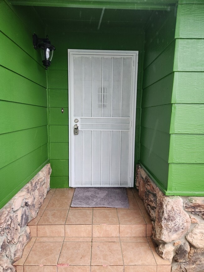 Building Photo - 2036 Milky Way