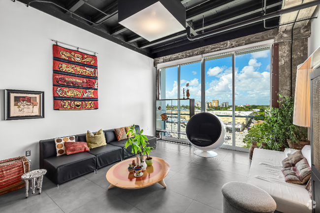 Building Photo - 8101 Biscayne Blvd Unit R-613 Rental