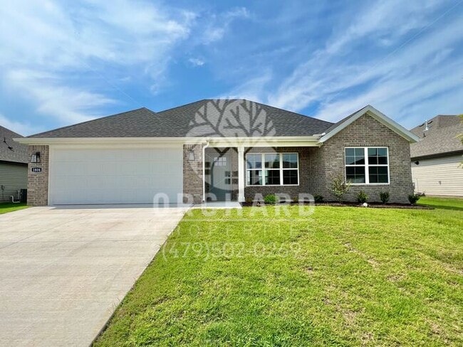 Building Photo - Siloam Springs- Single-Family Home- Spacio...