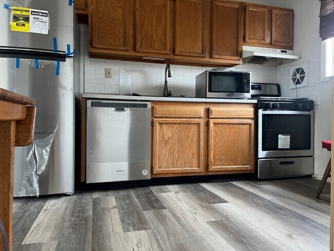 New appliances - 9 Fishkill Glen Dr Unit G