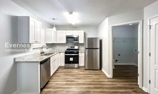 Photo - 2955 Fields Dr