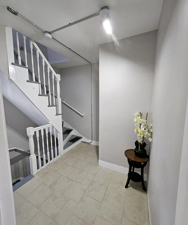 Photo - 6 Pilgrim Rd Unit 2