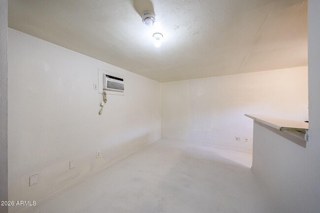 Photo - 1005 E Moreland St