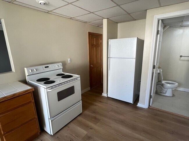 Photo - 181-183-183 S Main St