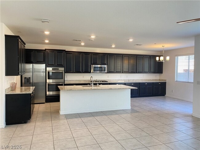 Photo - 898 Spring Haven St