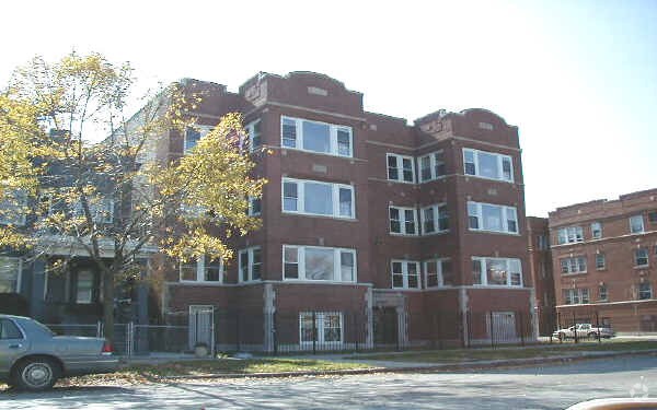 Ativie Tower Apartments - Ativie Tower Apartments