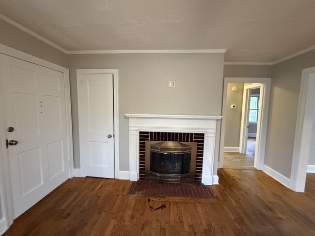 Photo - 628 E 4th Ave