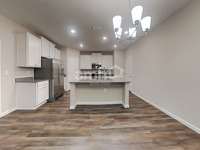 Photo - 64 Spruce Point