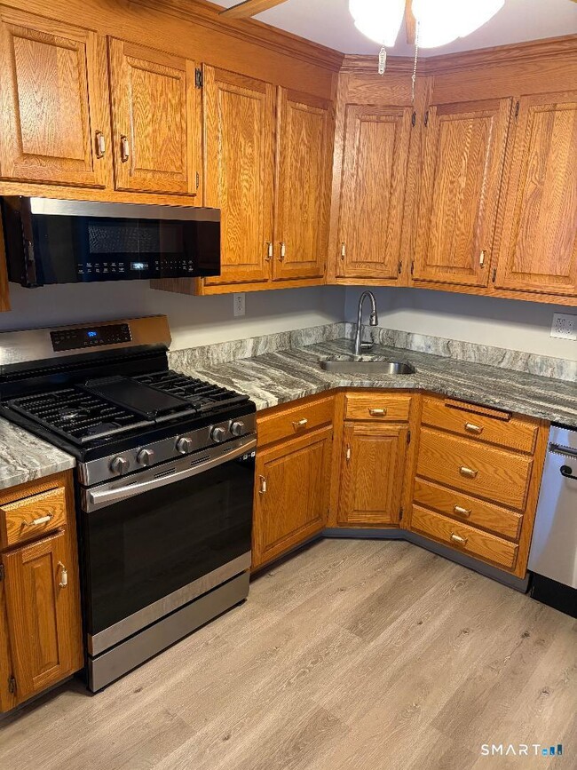 Photo - 65 Ingraham St Unit 2