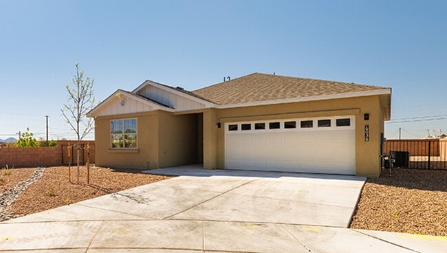 Building Photo - New Home In Santa Fe  !!!!!