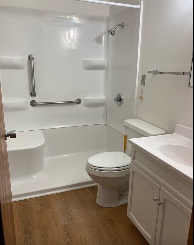 Photo - 440 3rd St SE Unit Brayside