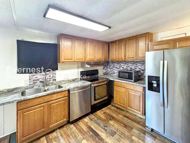 Photo - 141 Gordon Dr