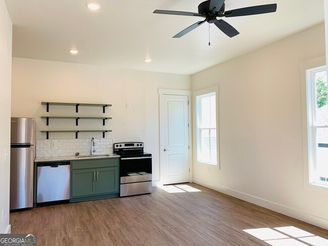 Photo - 711 Jefferson St