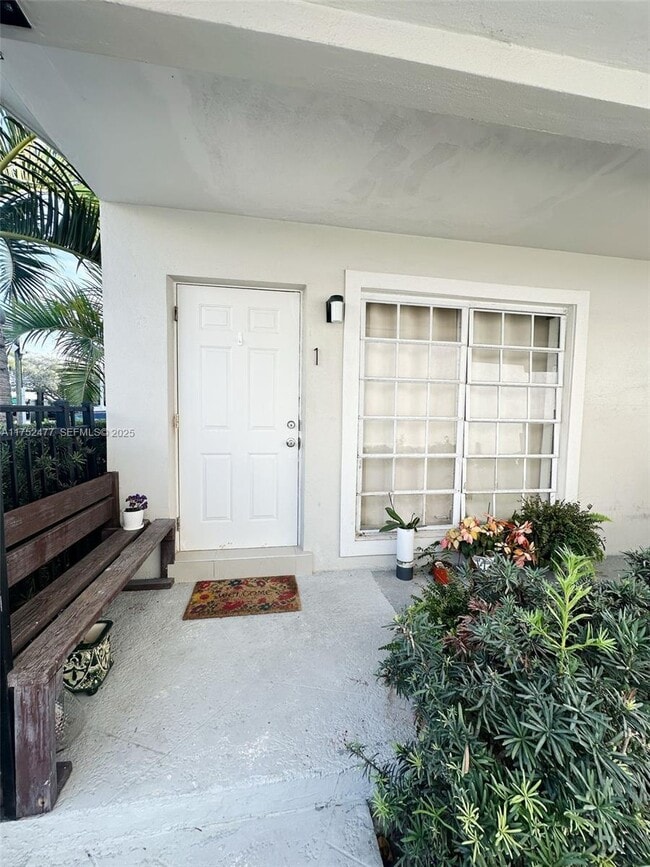 Photo - 317 Hendricks Isle Unit 1