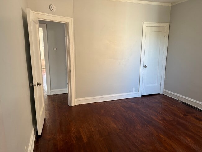 Building Photo - 8017 S Eberhart Ave