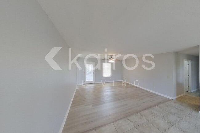 Photo - 4506 S Roberts St