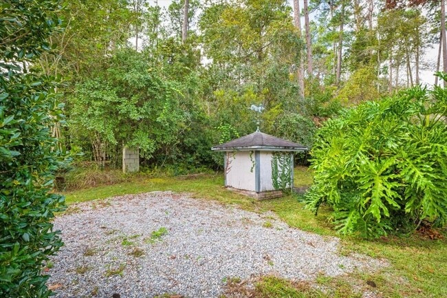 Photo - Beautiful 4BR Home with Fireplace, Screene...