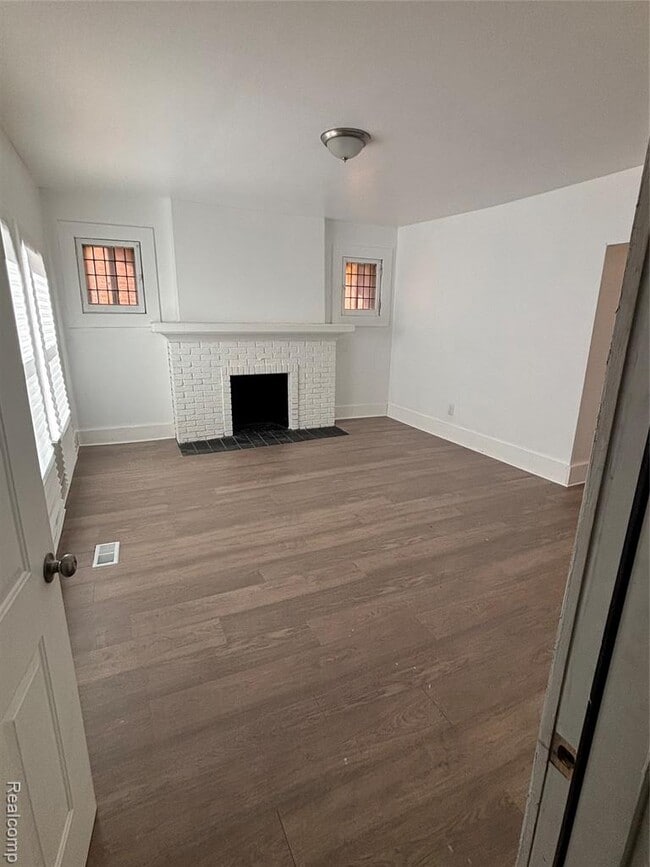 Photo - 3008 Cortland St